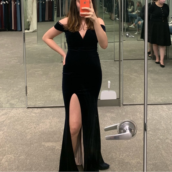 Macy’s dark blue prom dress - Picture 2 of 3